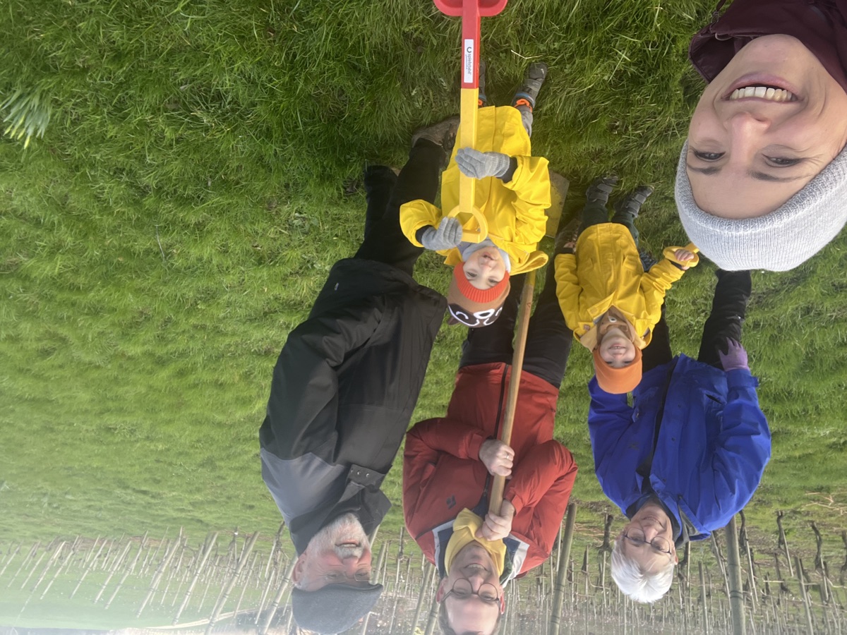 Familie Häusler im Rebberg «Auf Offenburg»